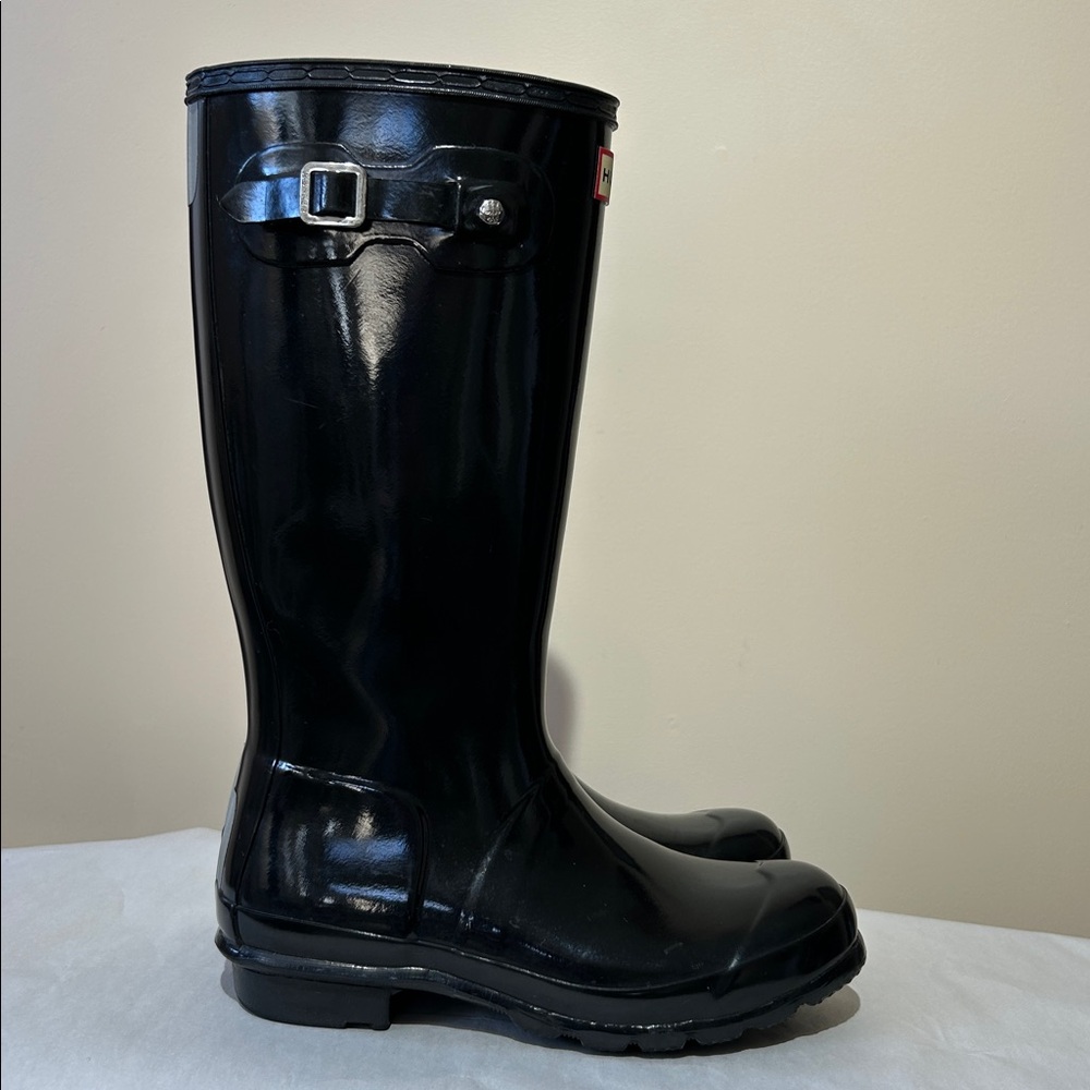 Hunter Tall Rain Boots, Glossy Black (size 5) - Picture 4 of 16
